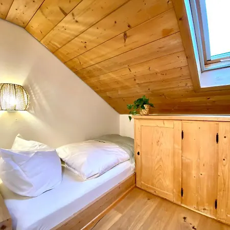 Butler Alp 11 Personen I Blockhuette I Parken I Lagerfeuer I Netflix Villa